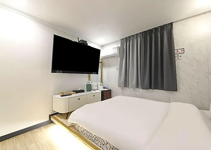 Yangjae 30 Month Hotel