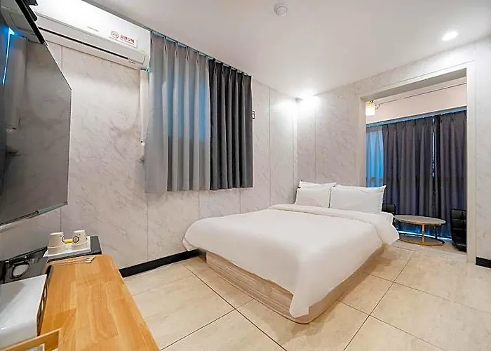 Hotel Yangjae 30 Month 2*