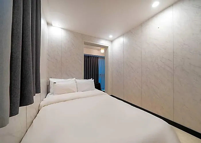 Yangjae 30 Month Otel